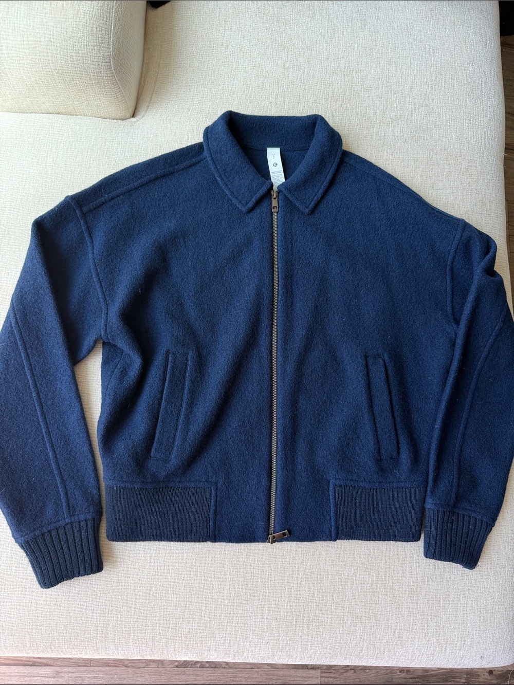 LIMITED RELEASE lululemon athletica Navy Bomber Zip Jacket